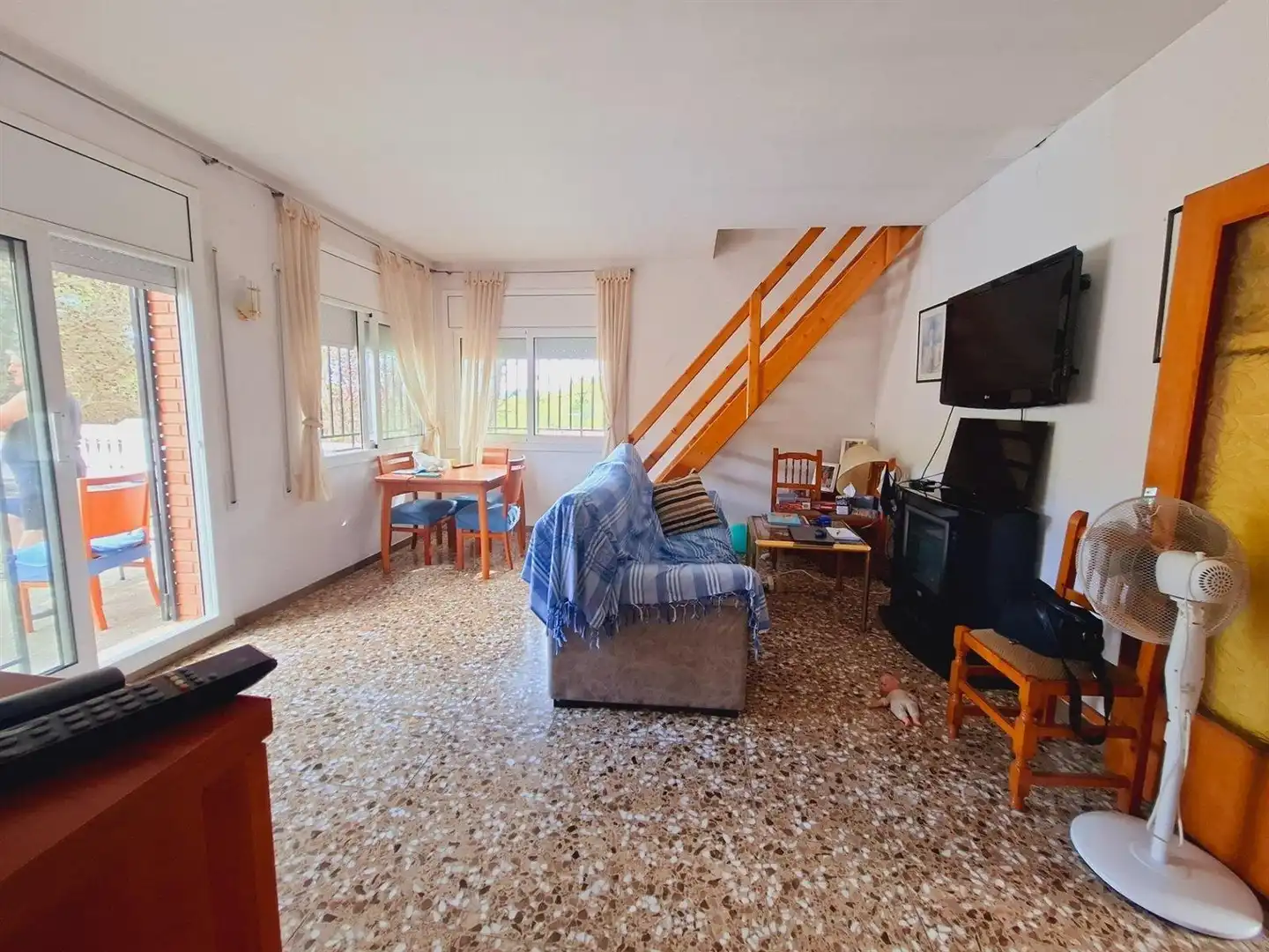 Sala d'estar de Casa o xalet en venda en Calafell amb Jardí privat, Terrassa i Traster