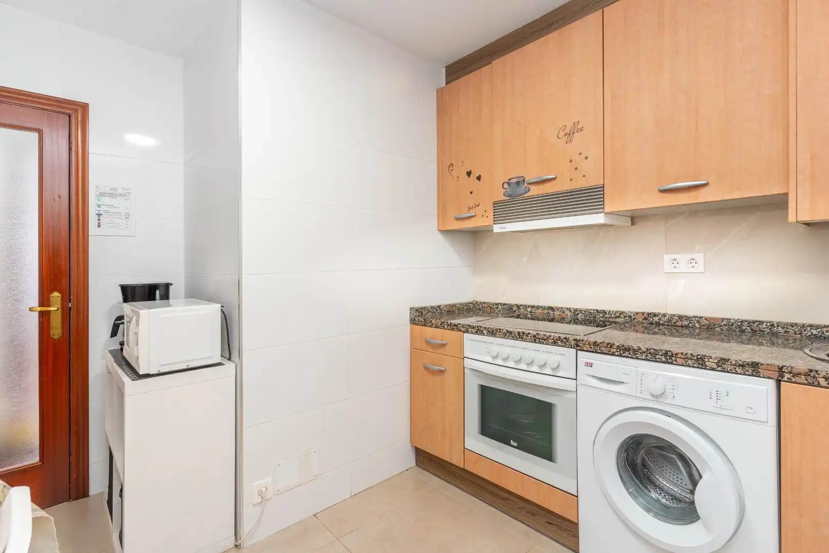 Cocina de Piso en venta en Gijón  con Calefacción y Amueblado
