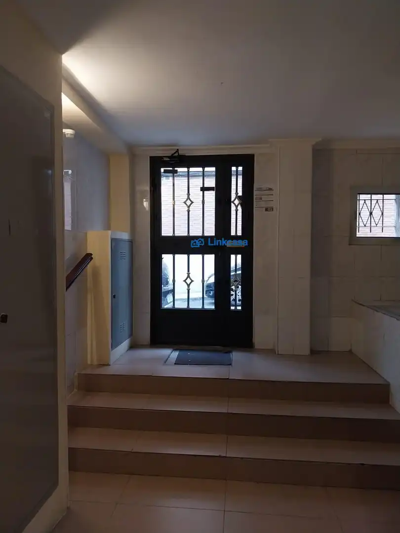 Piso en venta en Madrid con Calefacción, Terraza y Balcón