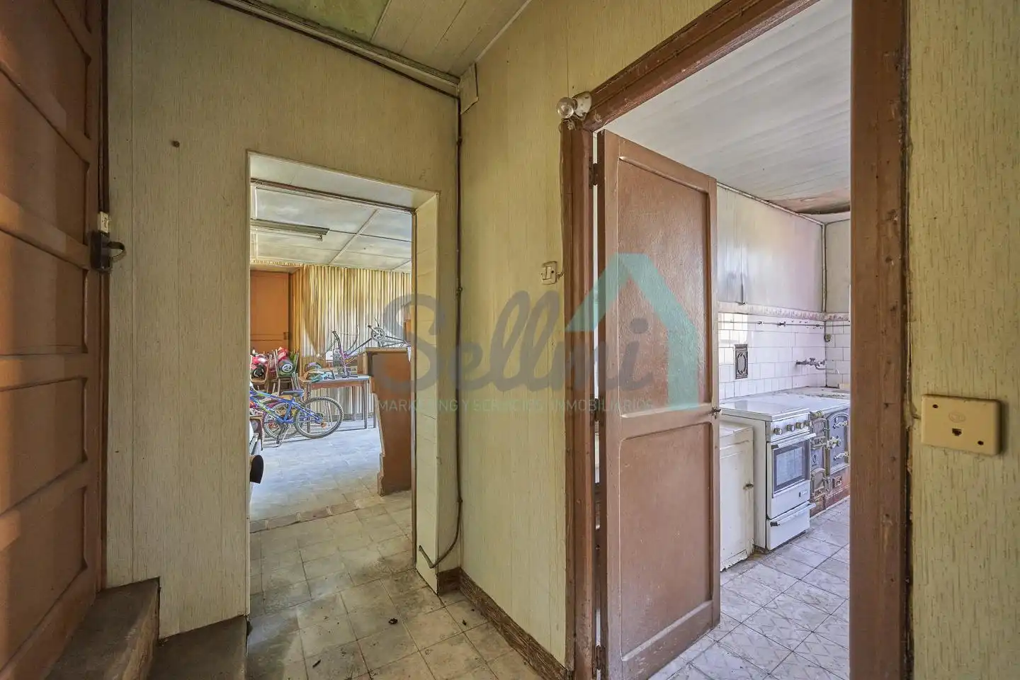 Cocina de Casa o chalet en venta en Belmonte de Miranda con Jardín privado, Parquet y Terraza