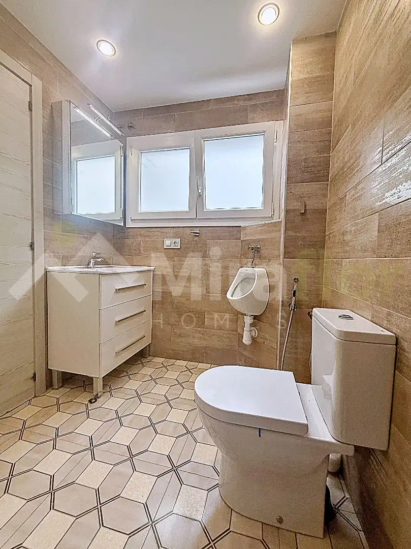 Baño de Piso en venta en Dénia con Aire acondicionado, Calefacción y Amueblado