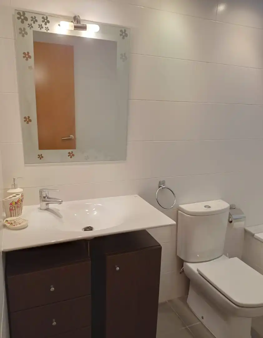 Baño de Casa adosada en venta en Mont-roig del Camp con Aire acondicionado, Jardín privado y Terraza