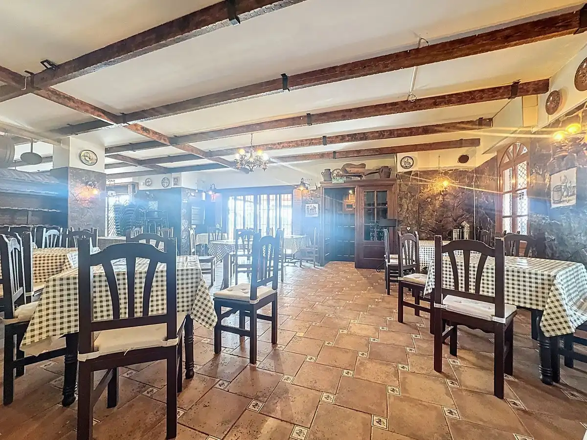 Local en venta en Estepona