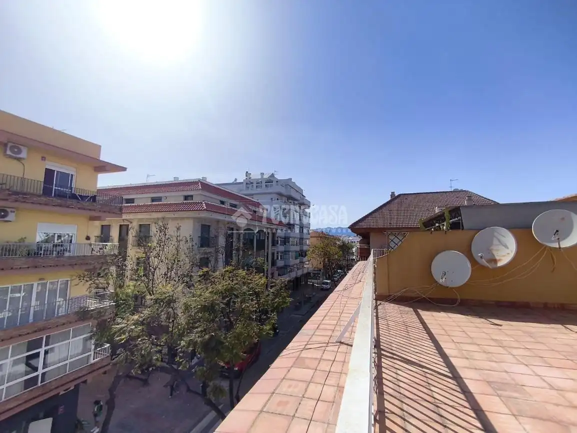 Vista exterior de Piso en venta en Fuengirola con Balcón