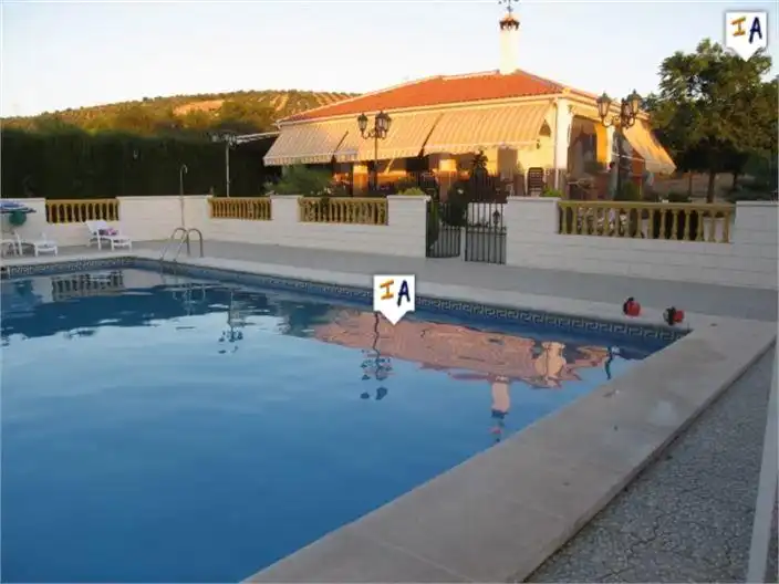 Xalet amb piscina en venda a Poleares