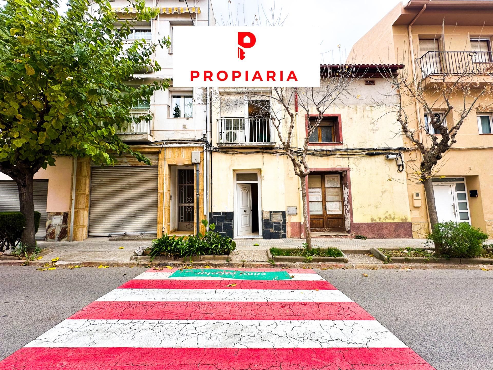 Vista exterior de Casa o xalet en venda en Vallirana amb Calefacció, Jardí privat i Terrassa