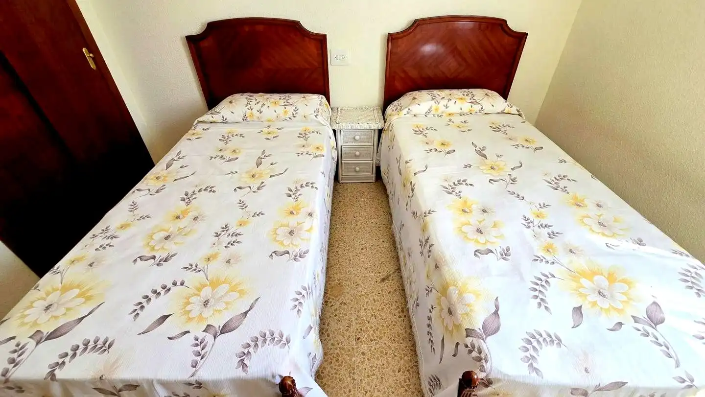 Schlafzimmer von Wohnungen zum Verkauf in Gandia mit Klimaanlage, Terrasse und Möbliert