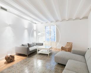 Living room of Flat to rent in  Barcelona Capital  with Air Conditioner, Heating and Balcony