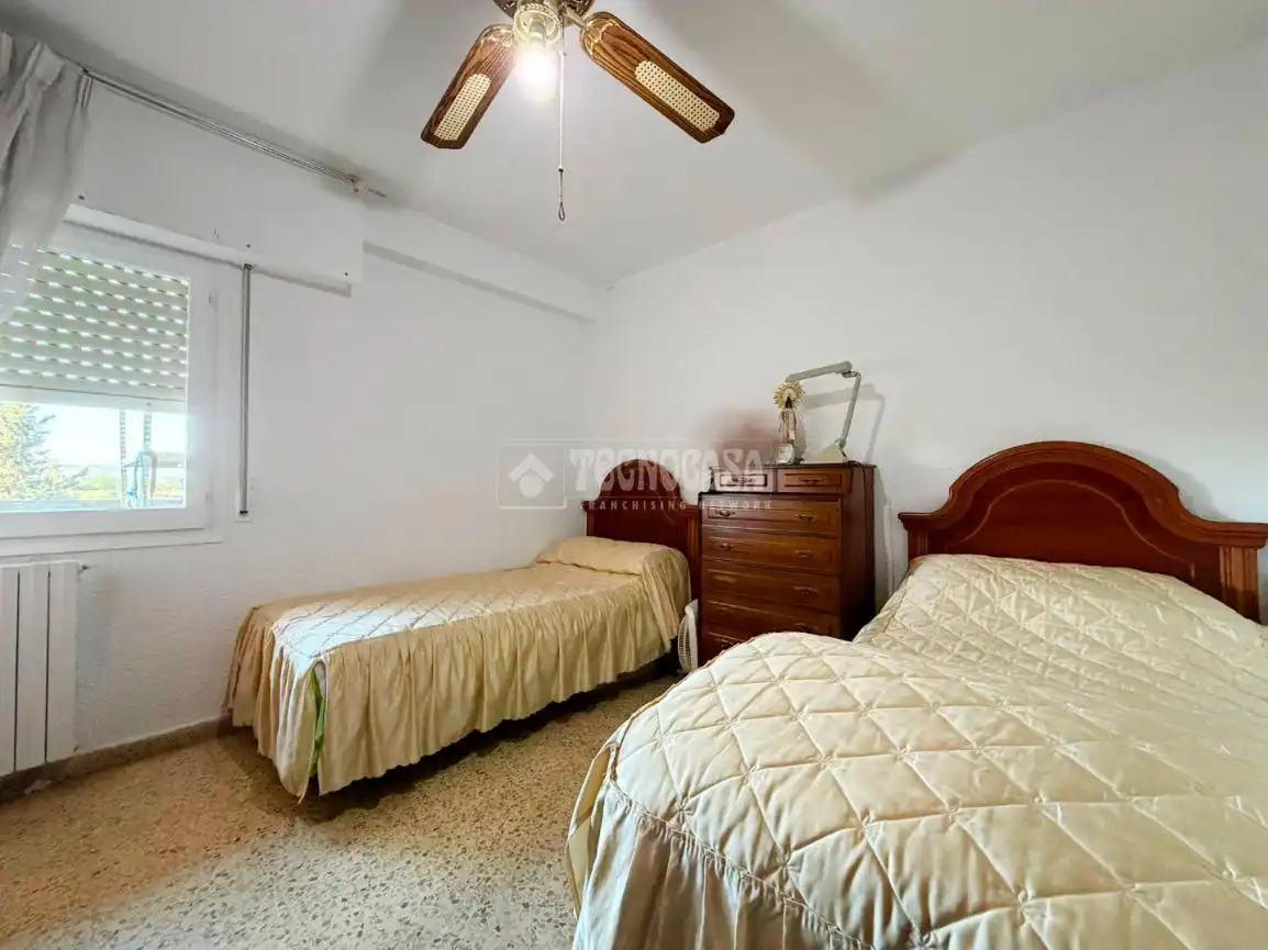 Bedroom of Flat for sale in Zaragoza  with Heating and Balcony