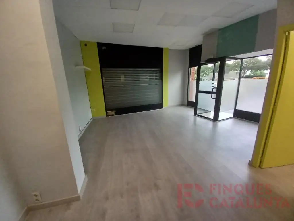 Local commercial à vendre à Carrer del Riu Güell, imagen 2
