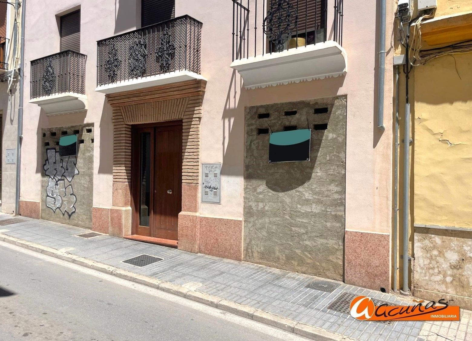 Vista exterior de Local en venda en Antequera