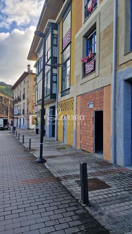 Vista exterior de Local en venda en Areatza