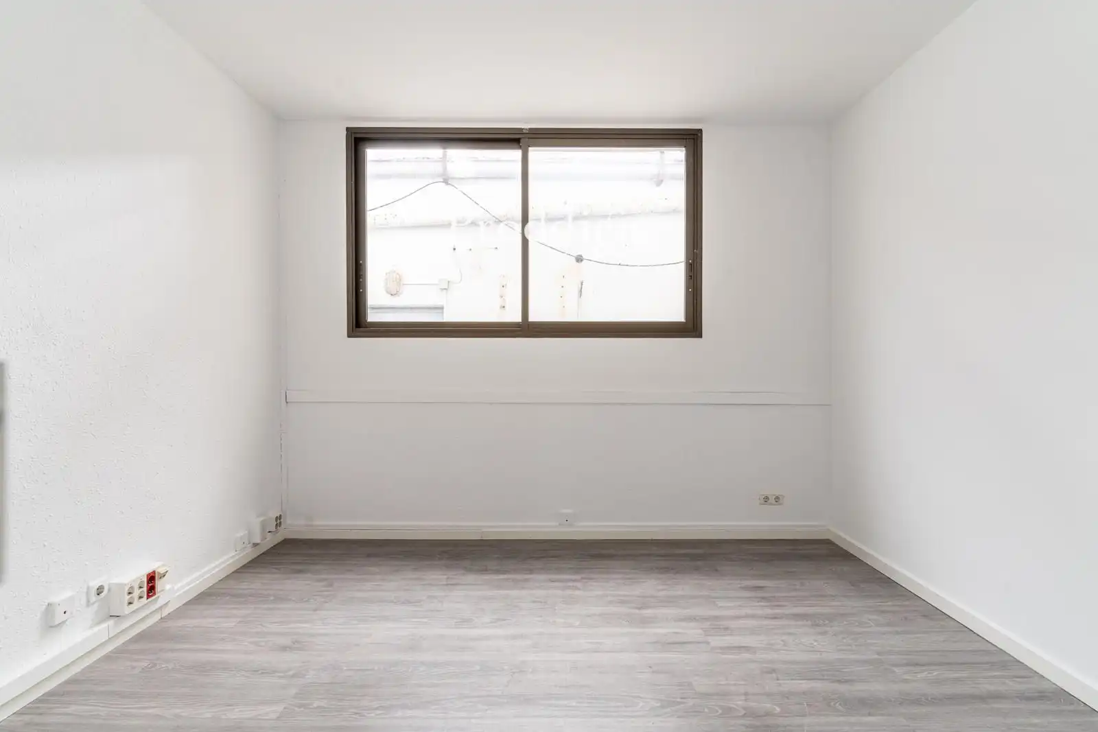 Bedroom of Office for sale in Barcelona  with Air Conditioner