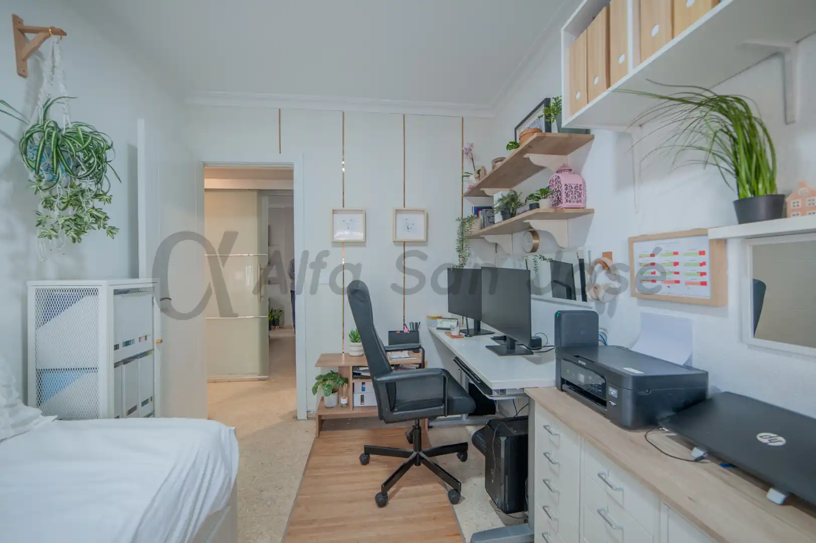Piso en venta en La Rinconada con Aire acondicionado