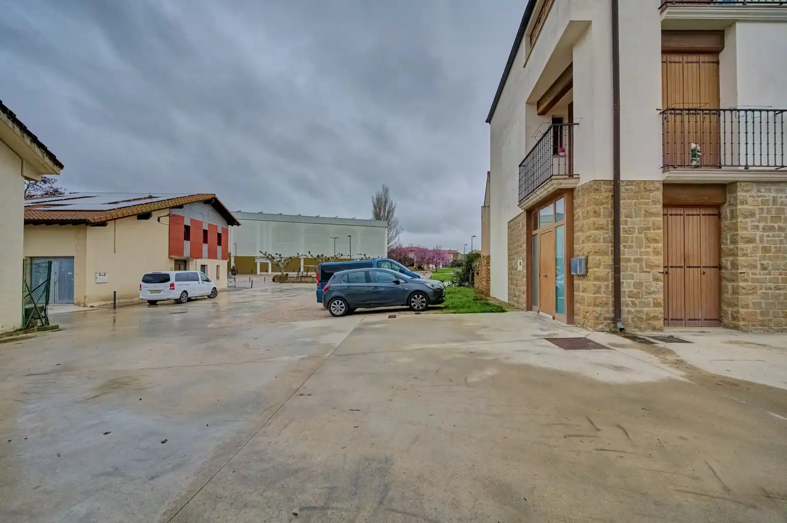 Parking of Land for sale in Galar