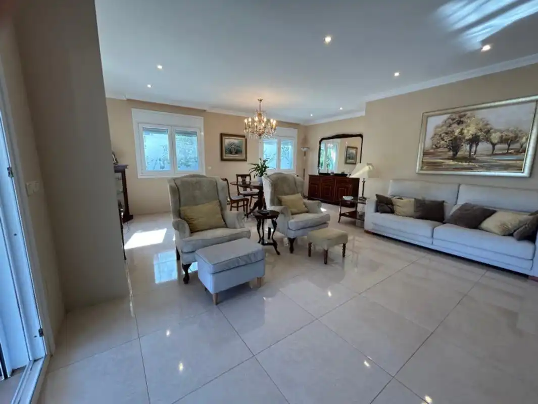 House with terrace for sale in Calle Maestro Segovia, imagen 8
