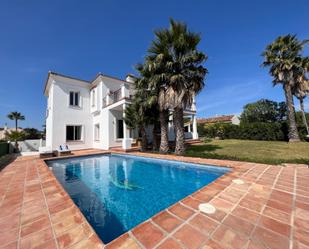 Jardí de Casa o xalet de lloguer en Manilva amb Aire condicionat, Terrassa i Piscina