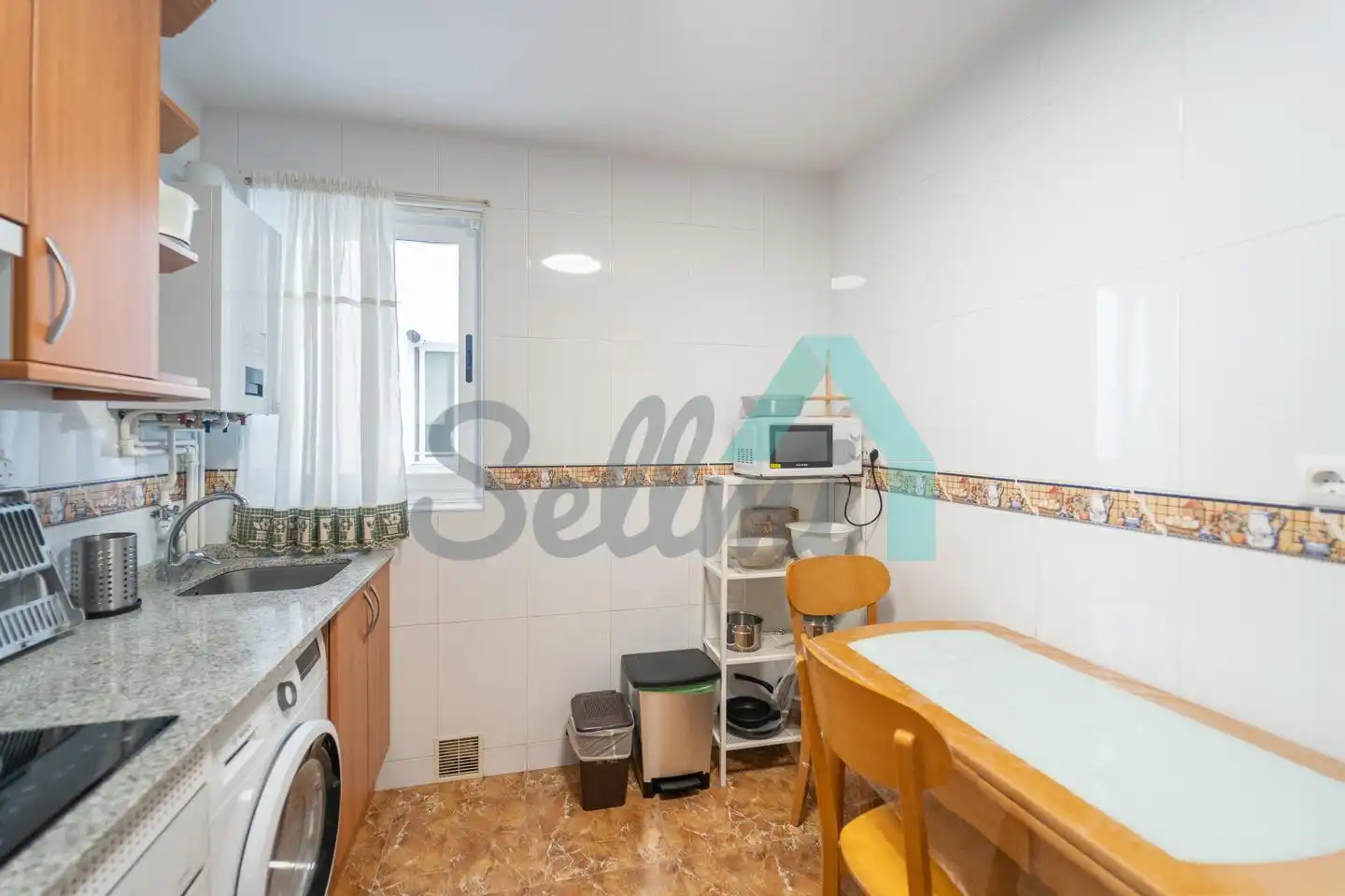 Kitchen of Flat for rent in Oviedo   with Heating, Furnished and Internet