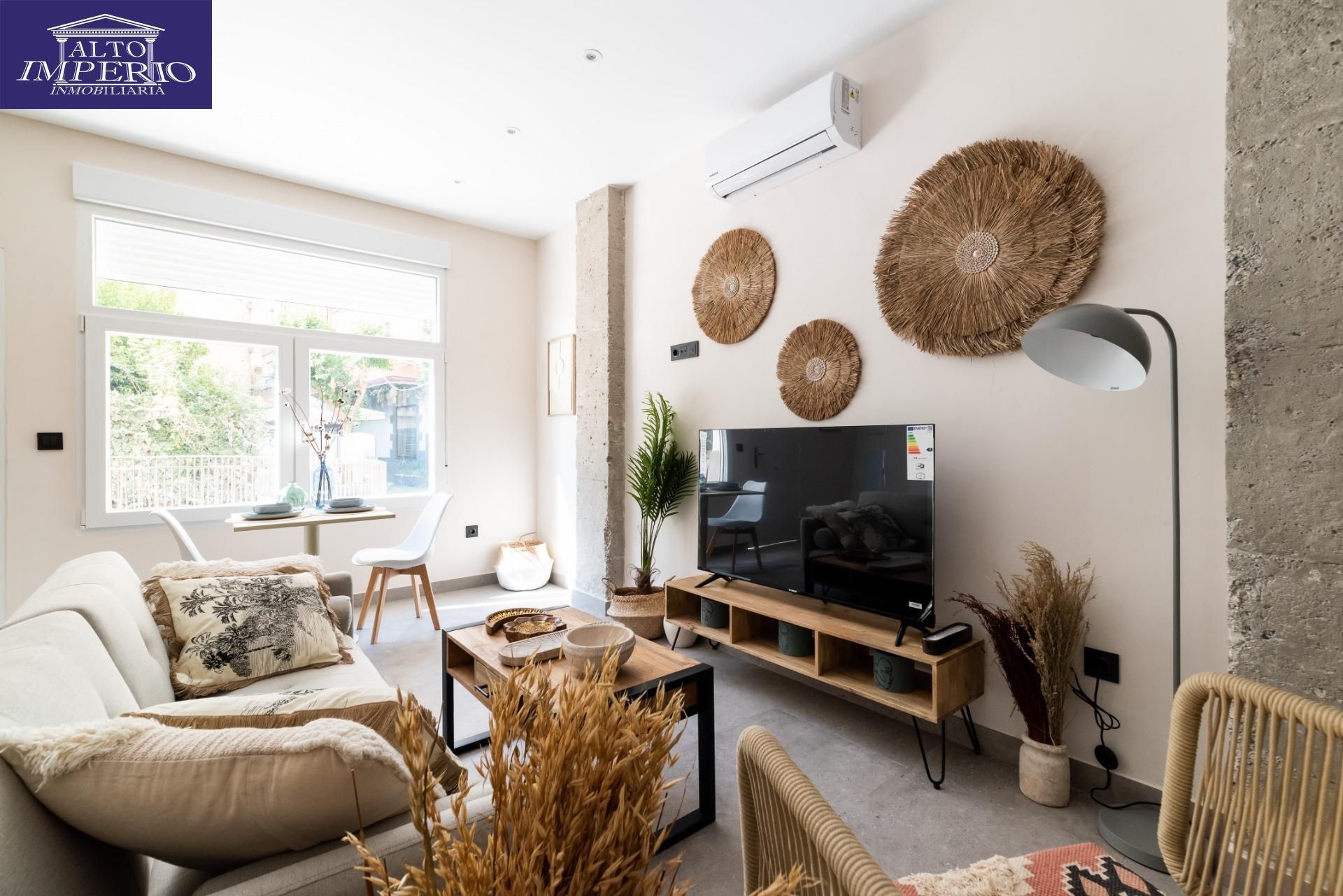 Living room of Loft for sale in  Granada Capital  with Air Conditioner and Furnished