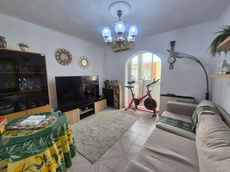 Flat with lift for sale in Calle Zalamea