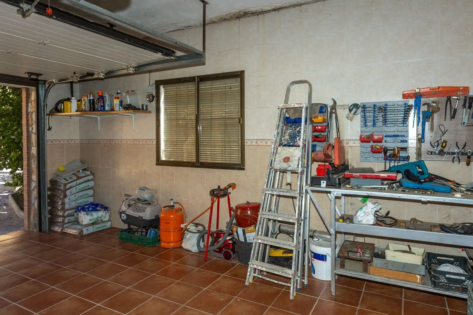 Country homes for sale in Guadix  with Terrace, Storage room and Furnished
