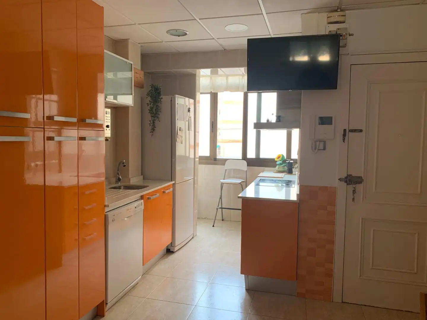 Cuina de Pis de lloguer en Alicante / Alacant amb Aire condicionat, Calefacció i Moblat