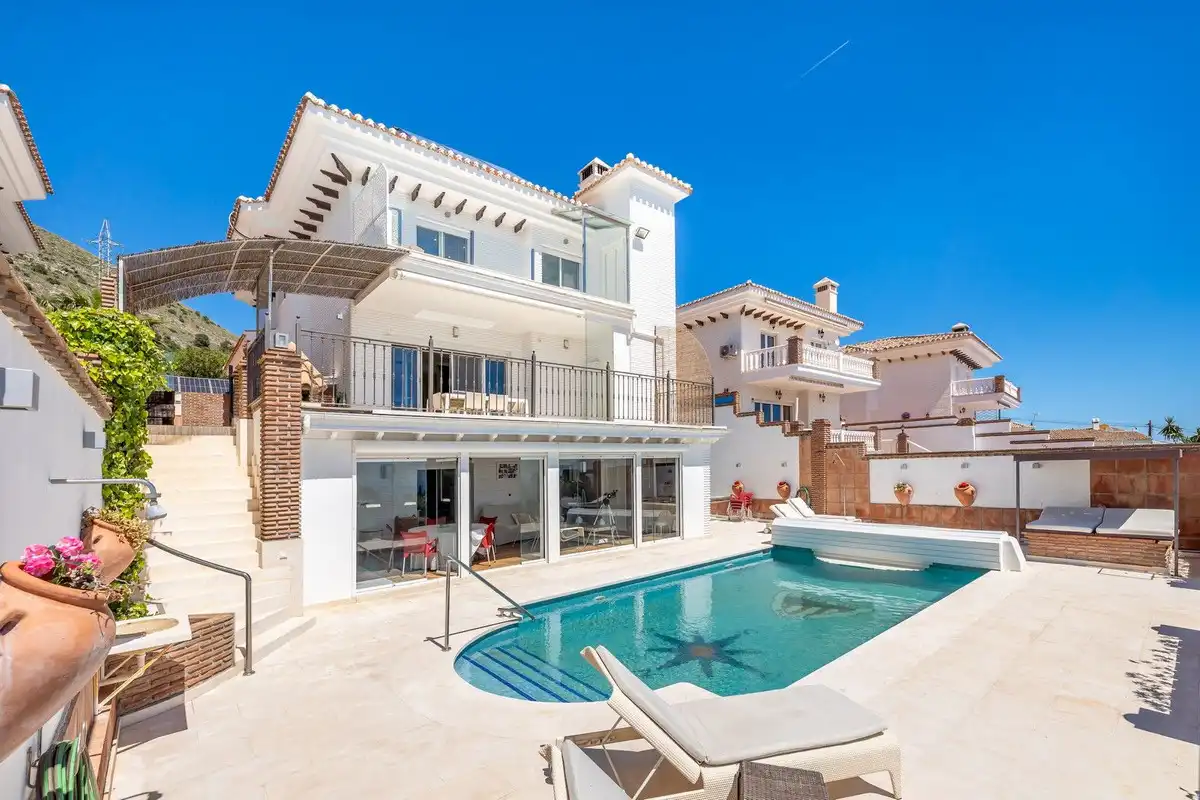 Villa mit Pool zum Verkauf in La Capellanía - El Higuerón