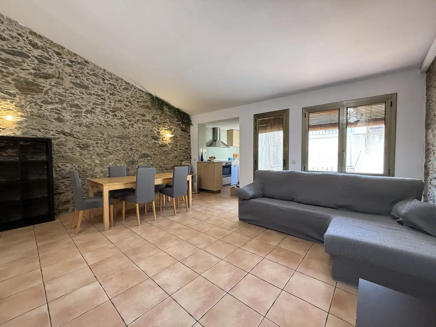 Wohnzimmer von Wohnung zur Miete in Roses mit Klimaanlage, Möbliert und Ofen