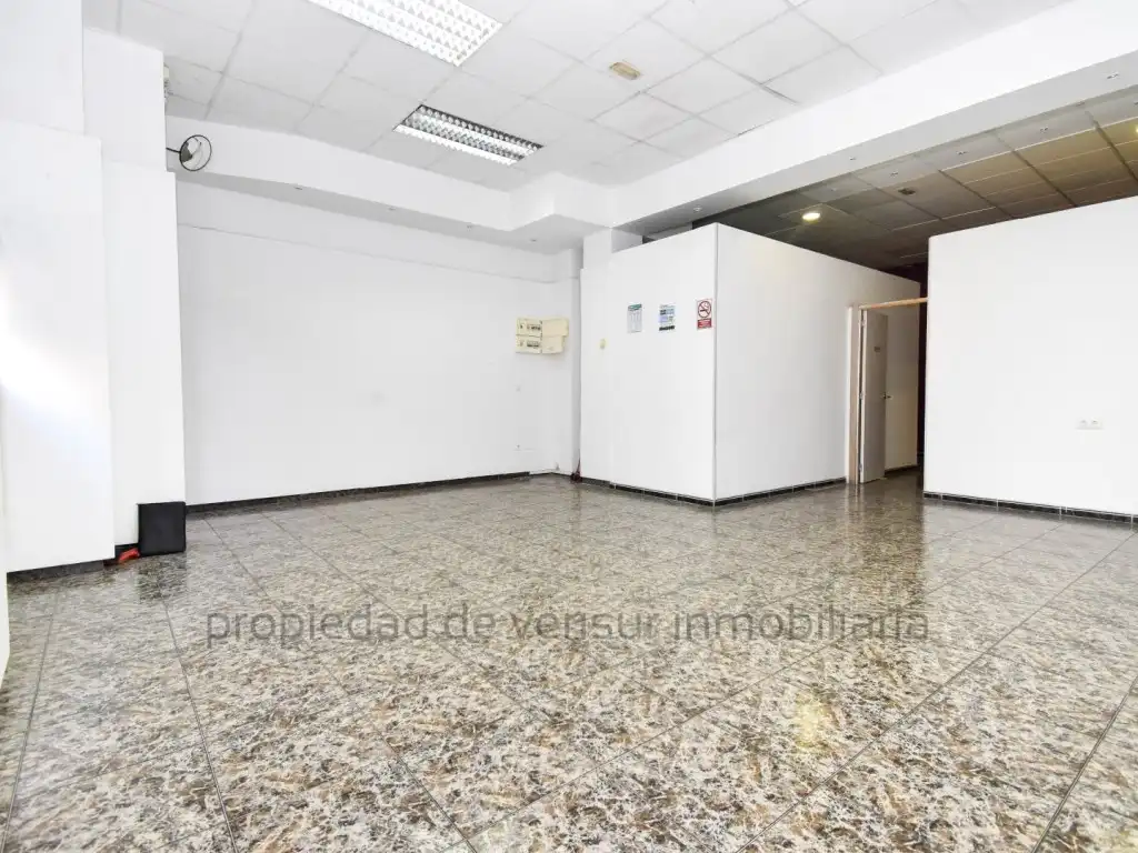 Local comercial de lloguer a Casco Antiguo