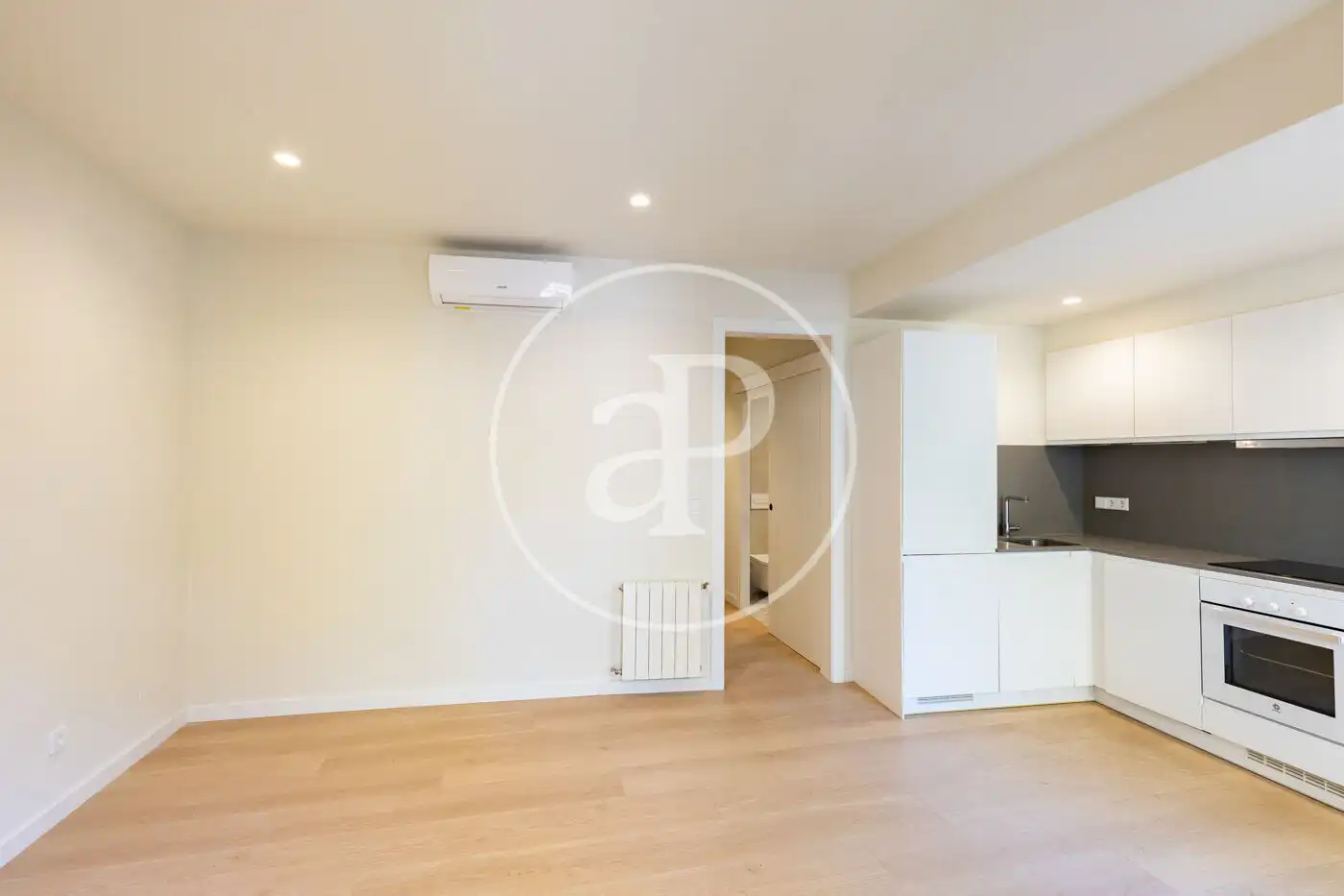 Habitación de Piso en venta en Barcelona con Aire acondicionado, Calefacción y Balcón