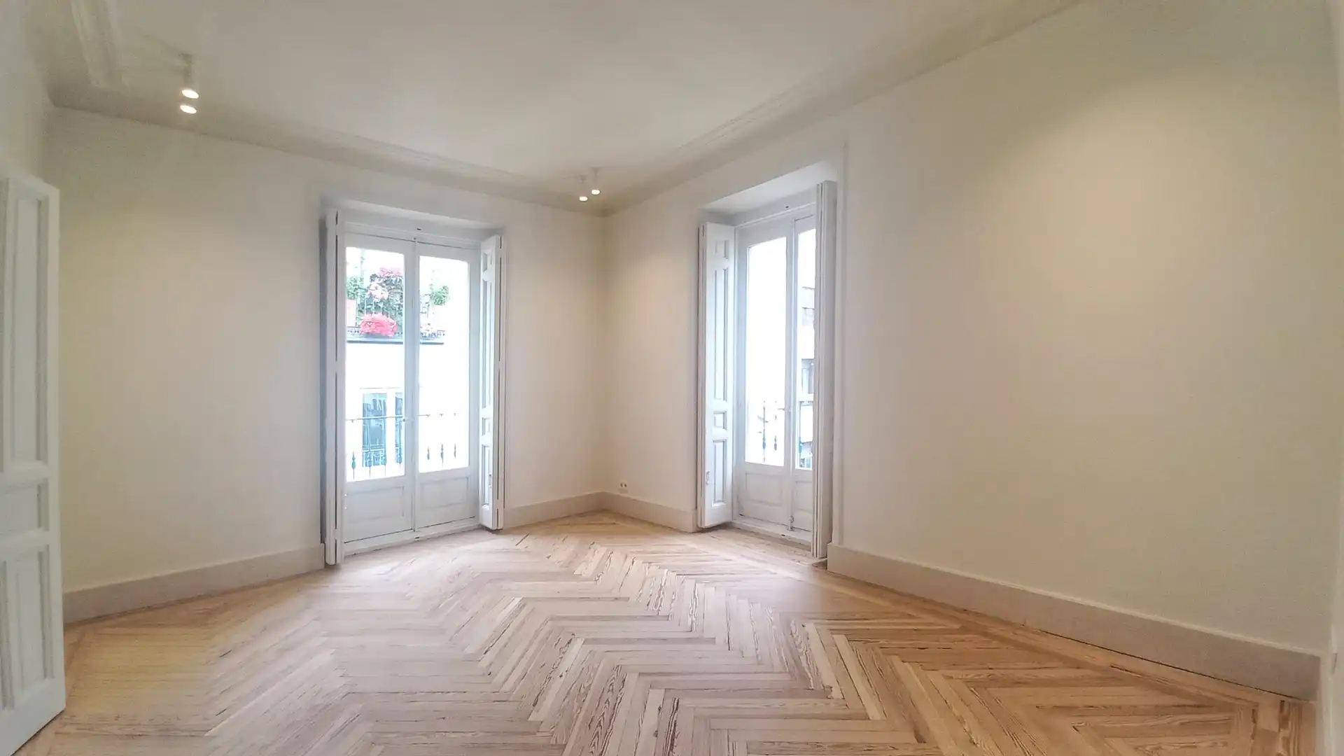 Schlafzimmer von Wohnung zur Miete in Madrid mit Klimaanlage, Heizung und Parkett
