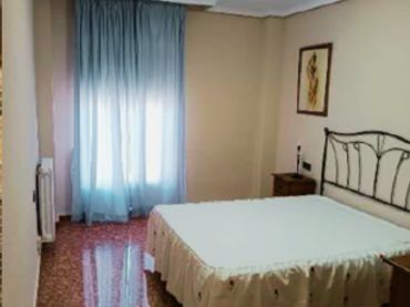 Flat with lift to rent in Ensanche - Franciscanos
