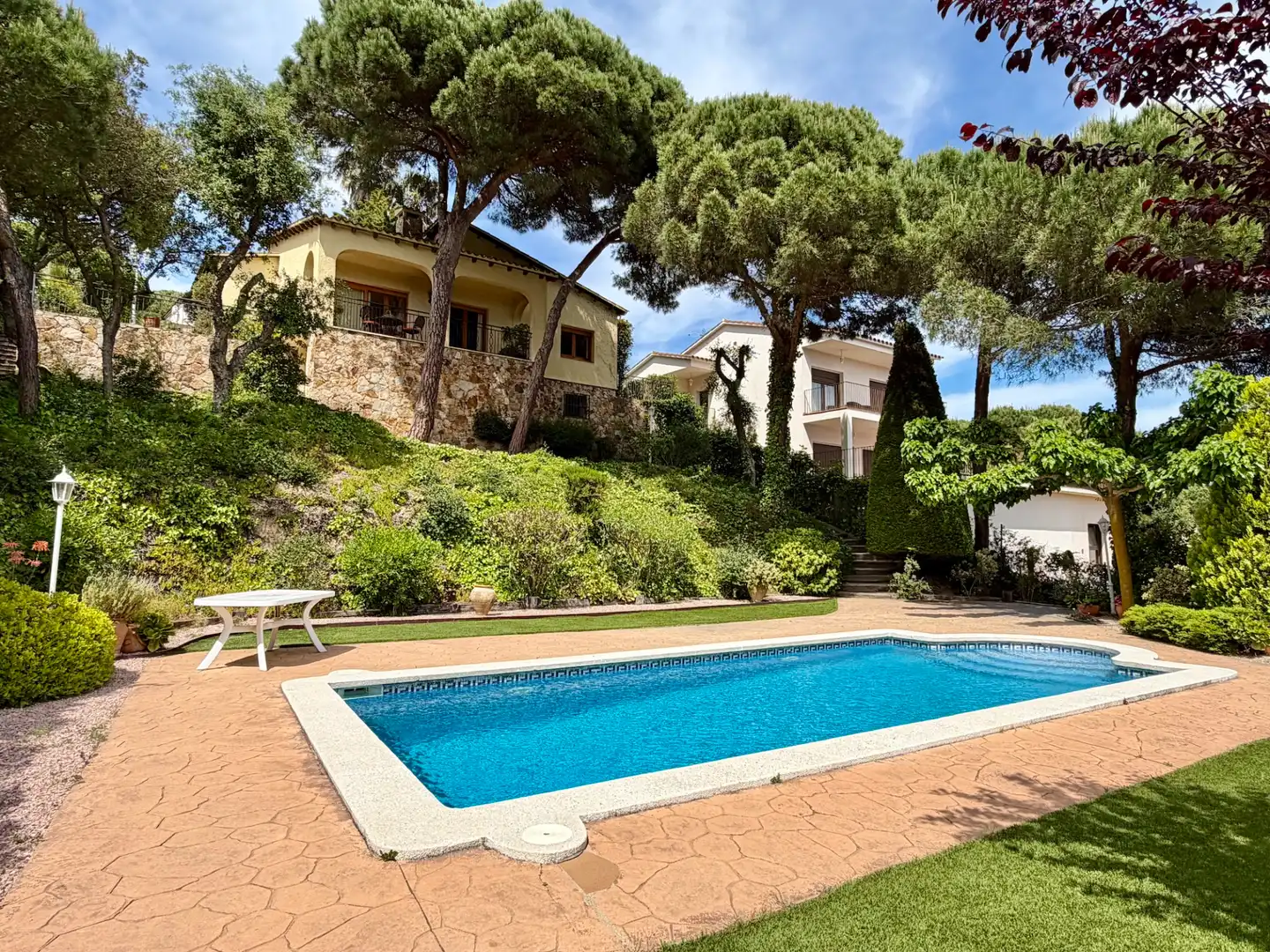 Vista exterior de Casa o xalet en venda en Lloret de Mar amb Aire condicionat, Jardí privat i Terrassa