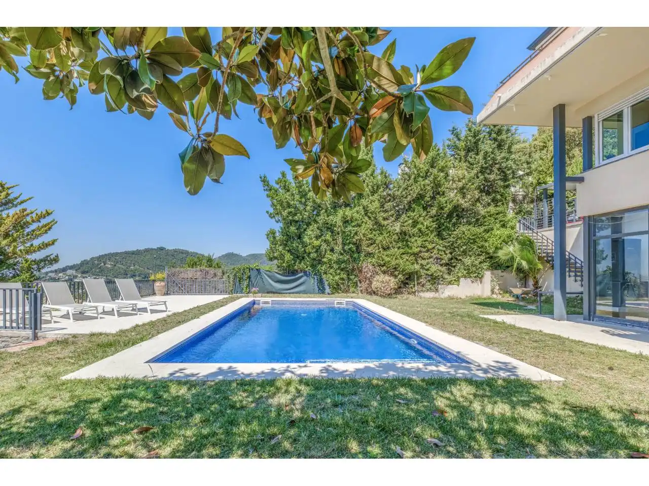 Piscina de Casa o chalet en venta en Matadepera con Aire acondicionado, Calefacción y Jardín privado