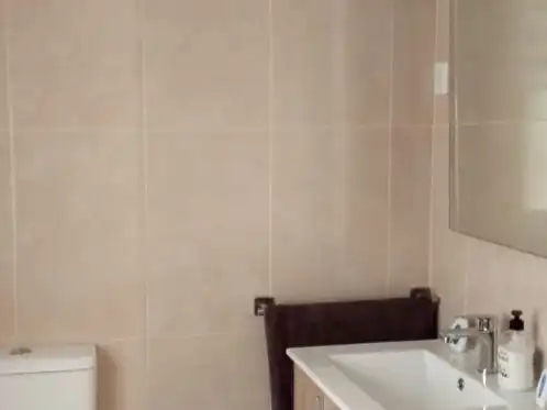 Baño de Piso de alquiler en Alto del Castaño