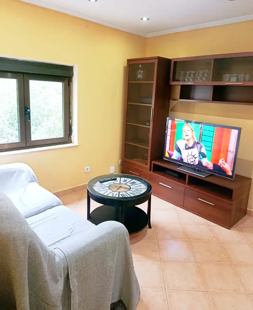 Sala de estar de Piso en venta en Aller con Calefacción, Trastero y Amueblado