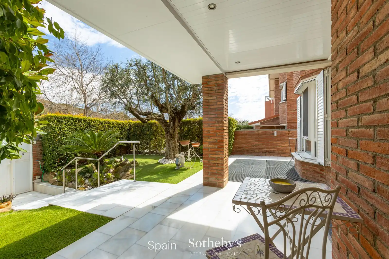 Terraza de Casa o chalet en venta en Alella con Aire acondicionado, Calefacción y Jardín privado