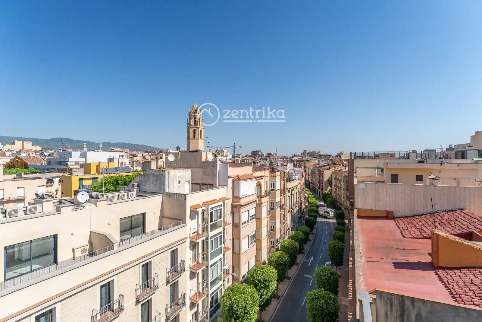 Vista exterior de Àtic en venda en Reus amb Aire condicionat, Calefacció i Terrassa