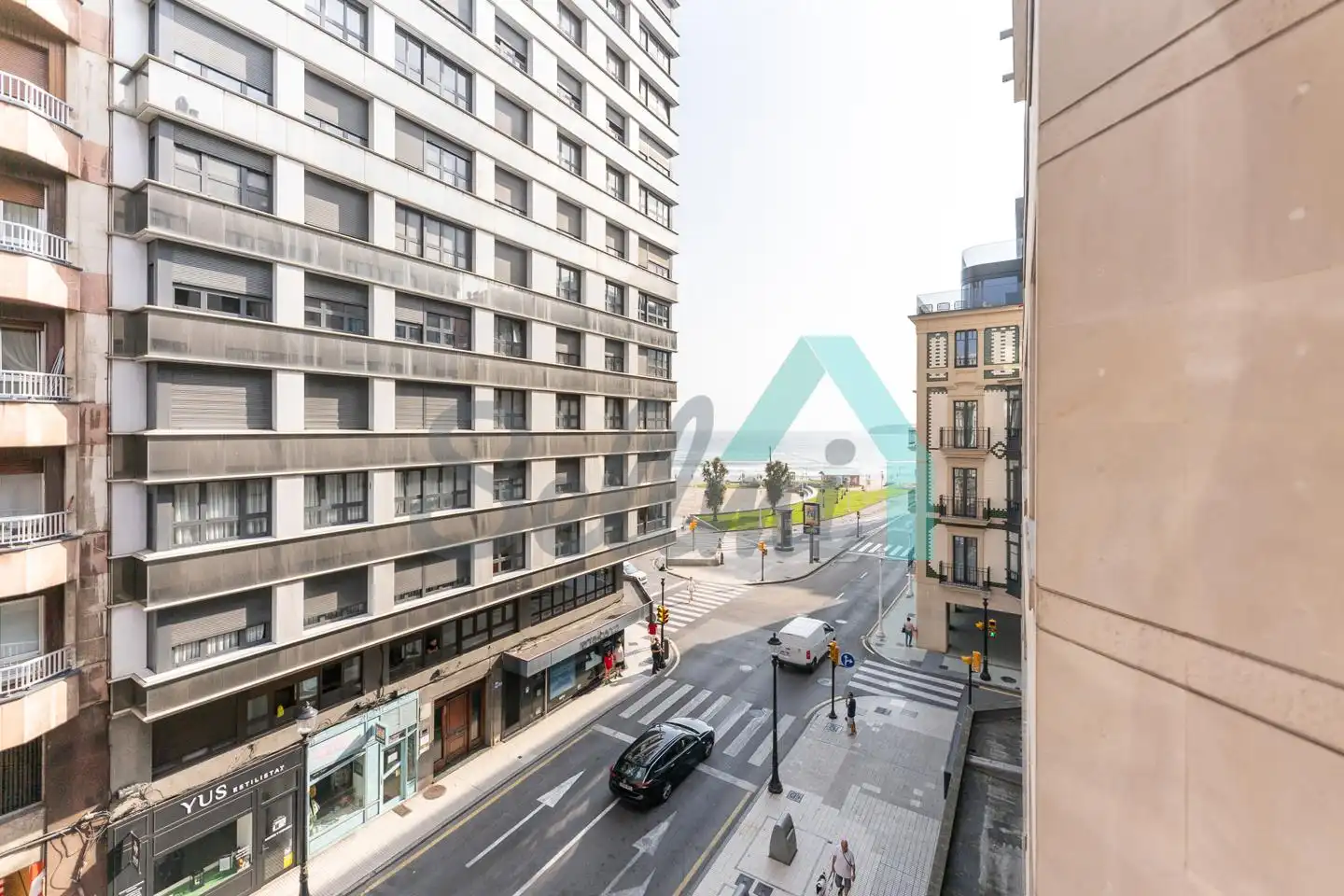 Außenansicht von Wohnung zur Miete in Gijón  mit Heizung, Parkett und Terrasse