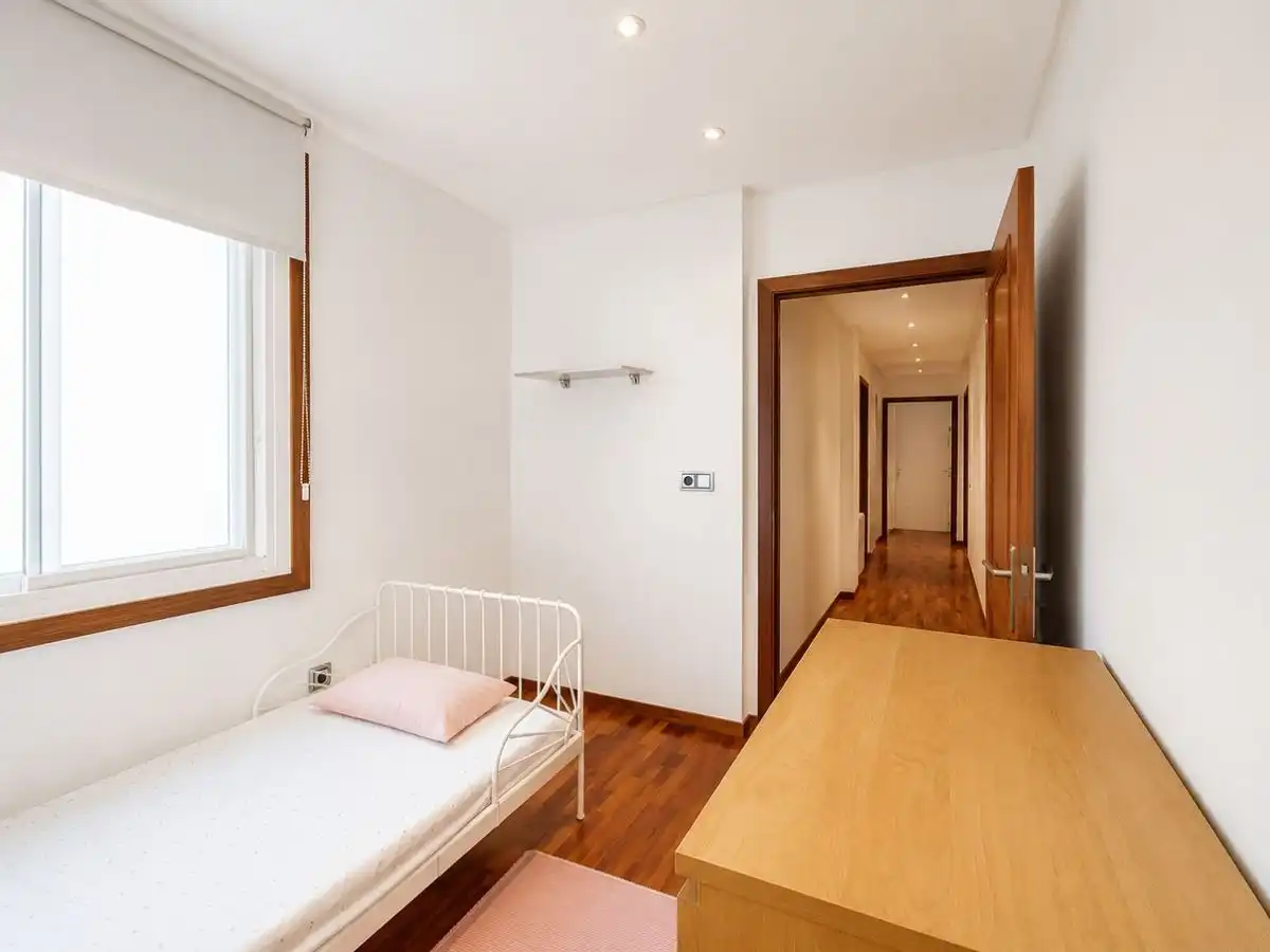 Habitación de Piso de alquiler con opción a compra en Ourense Capital  con Calefacción, Amueblado y Horno