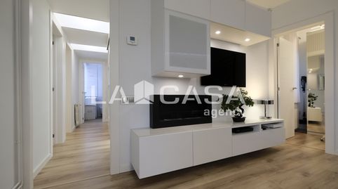 Foto 2 de Piso en venta en Calle Alloza, Porta, Barcelona Capital