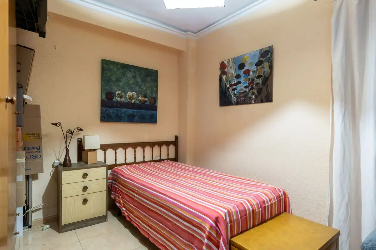 Habitación de Piso en venta en Valencia con Aire acondicionado y Calefacción