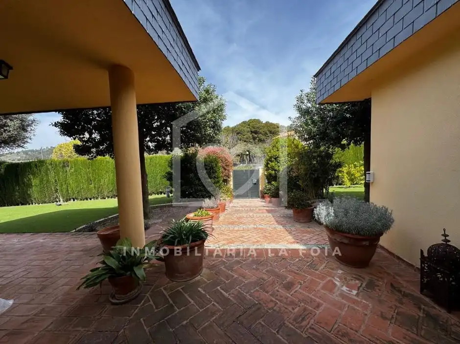 Jardín de Casa o chalet en venta en Ibi con Aire acondicionado, Calefacción y Jardín privado
