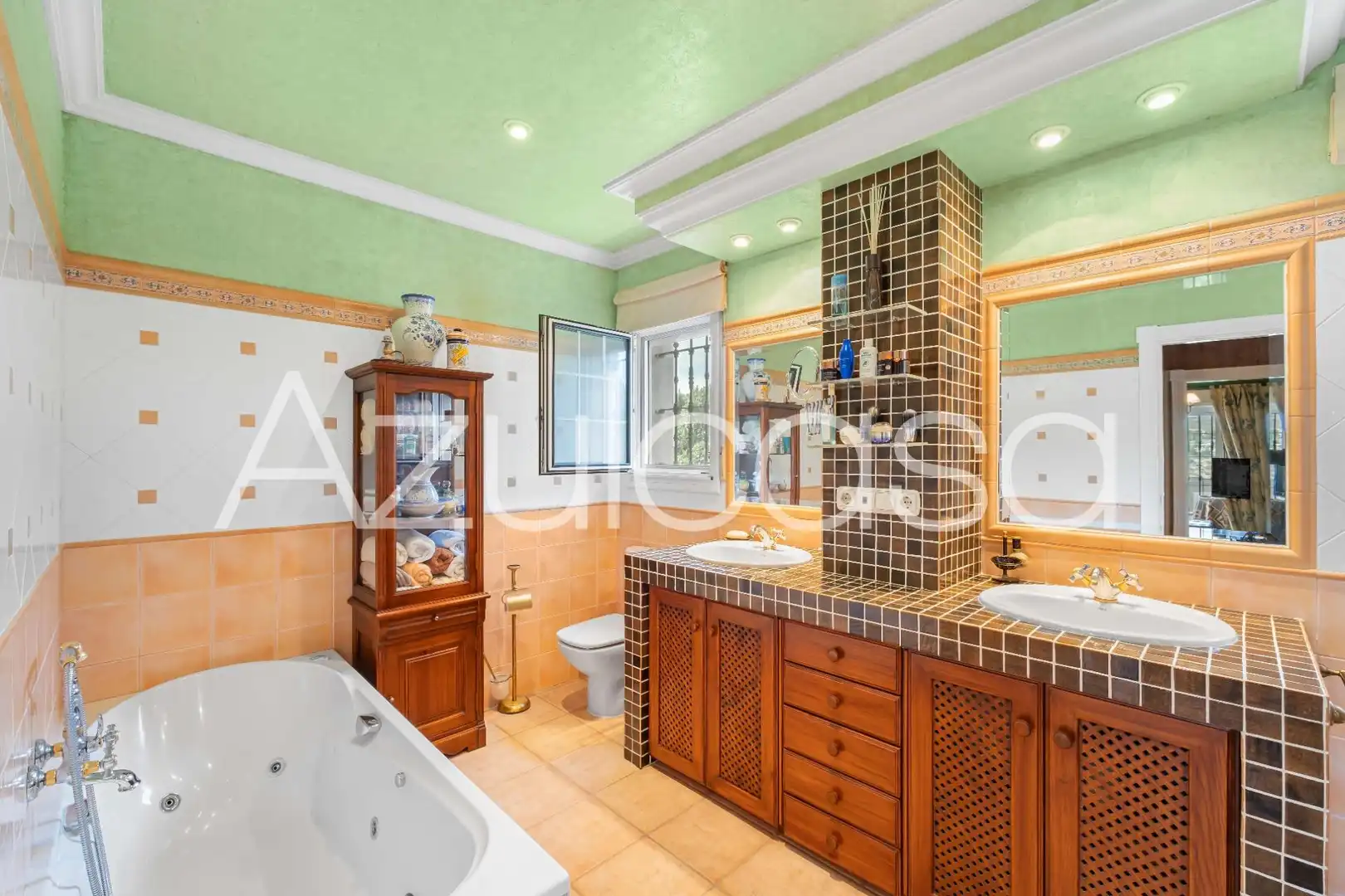 Bany de Casa o xalet en venda en Alicante / Alacant amb Aire condicionat, Jardí privat i Terrassa