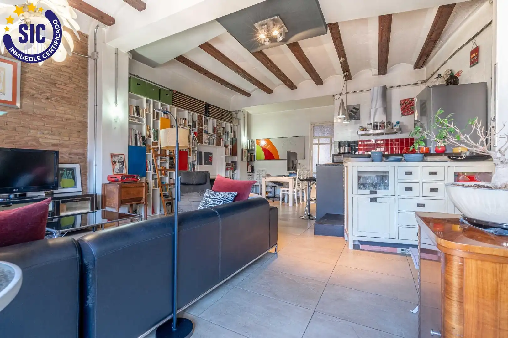 Flat with terrace for sale in Avenida FERNANDO CATOLICO, imagen 2