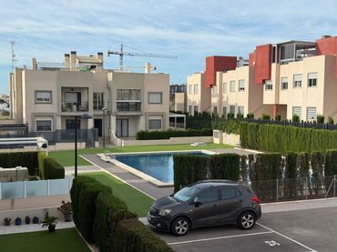 Xalet amb piscina en venda a Nueva Torrevieja - Aguas Nuevas