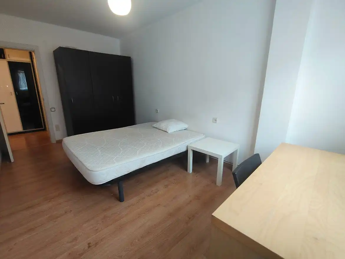 Schlafzimmer von Wohnung zur Miete in Lleida mit Heizung, Möbliert und Ofen