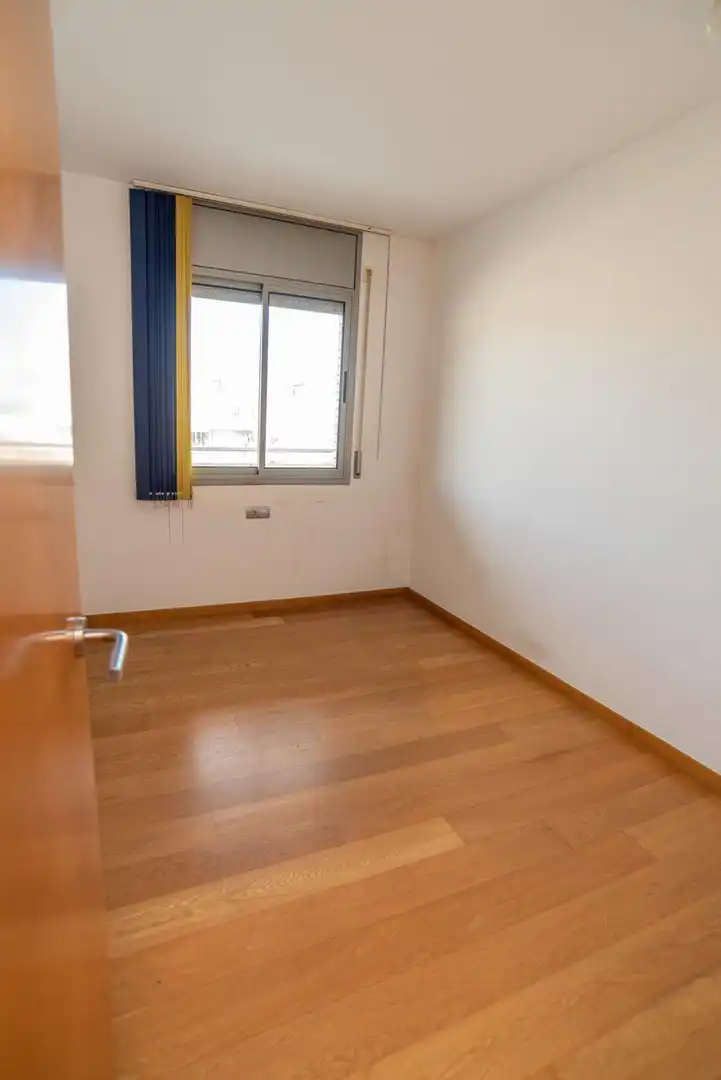 Schlafzimmer von Wohnung zum Verkauf in Badalona mit Heizung, Parkett und Terrasse