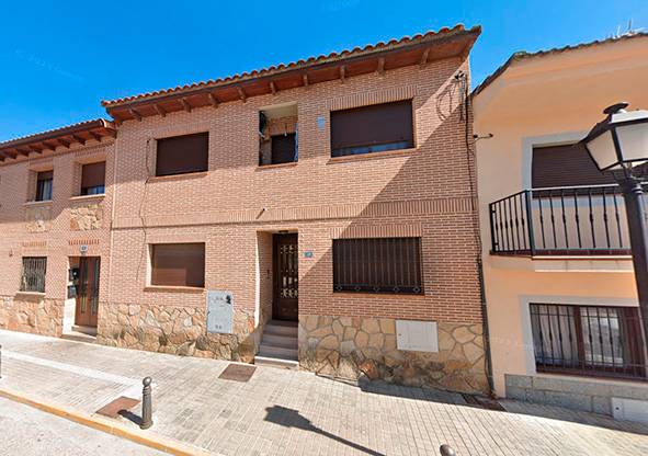 Piso en Venta en C/ del Real en Navas del Rey