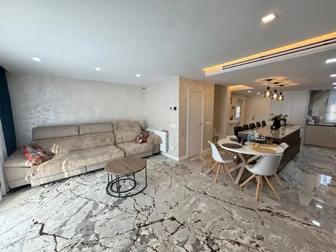 Sala d'estar de Casa o xalet en venda en Azuqueca de Henares amb Aire condicionat, Calefacció i Terrassa